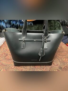 Dooney & Bourke Alto Annabella Tote - Black